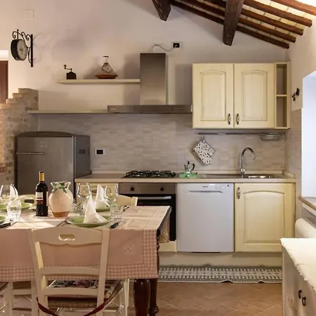 - Country 800mq Private Garden فيلة فيرمو